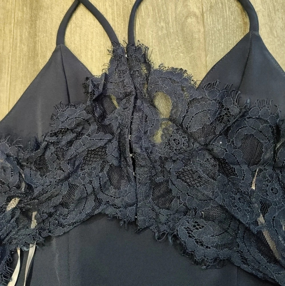 *NWOT* Lovers + Friends Navy Helena Gown - Picture 4 of 6
